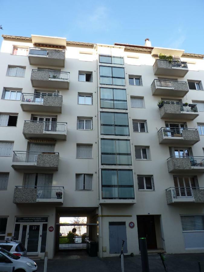 Charmant 3 Pieces 10 Min De Lyon Villeurbanne Bagian luar foto